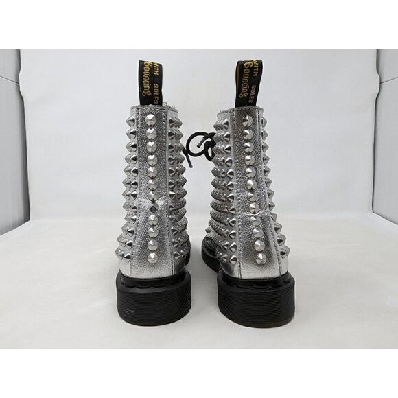 DR. MARTENS SPIKE 1460 8 HOLE SILVER SPIKED BOOTS LEATHER SIZE 6 US NO INSOLE - Picture 5 of 7